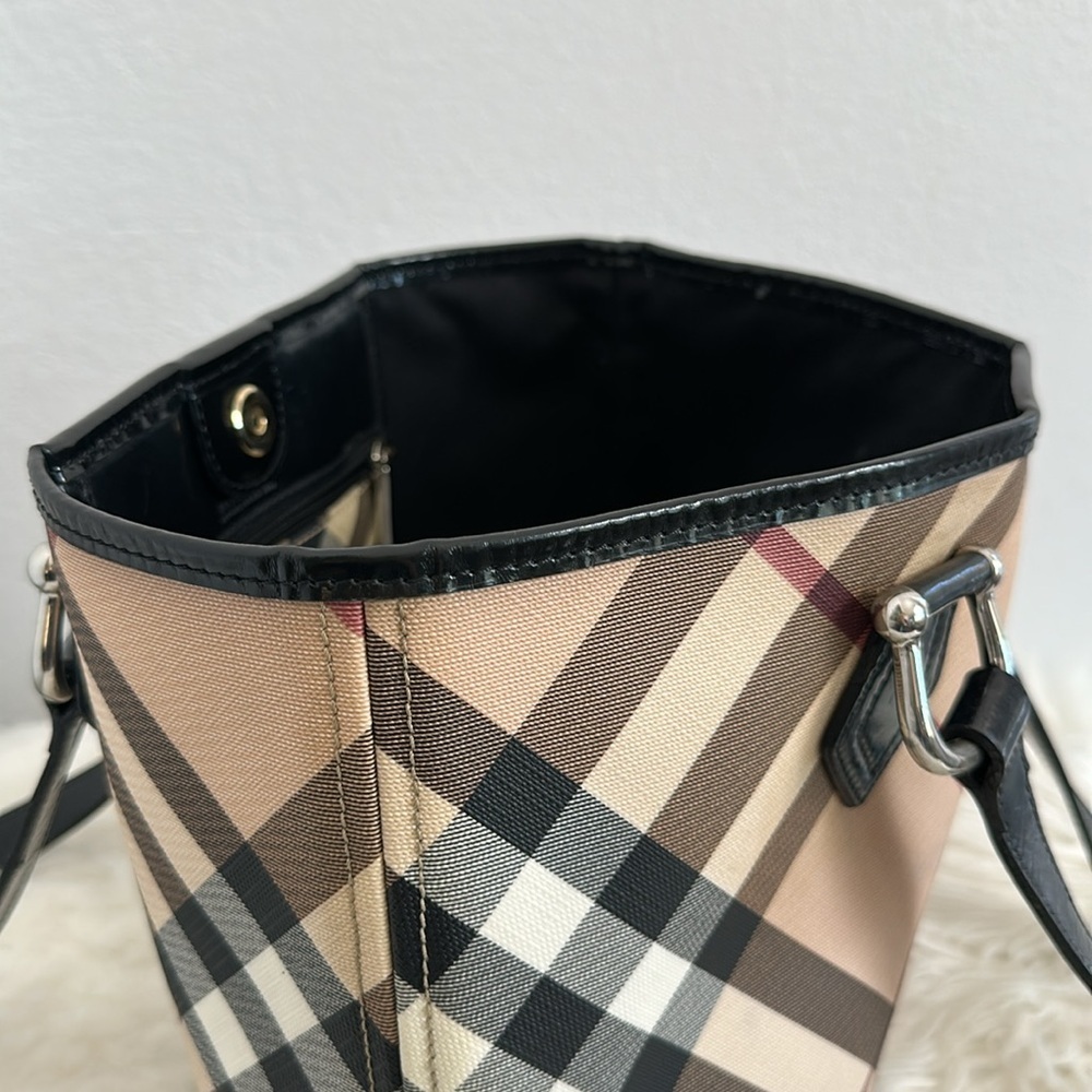 💯 Authentic Burberry Tote Bag🍀 - Picture 10 of 16